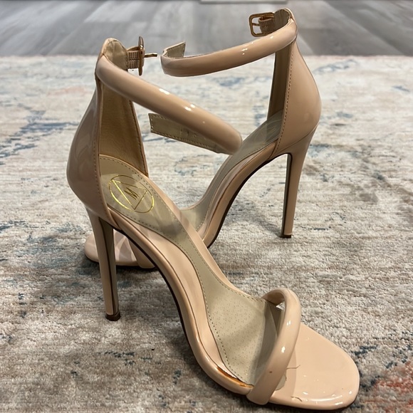 Cream l Heels - Picture 2 of 14